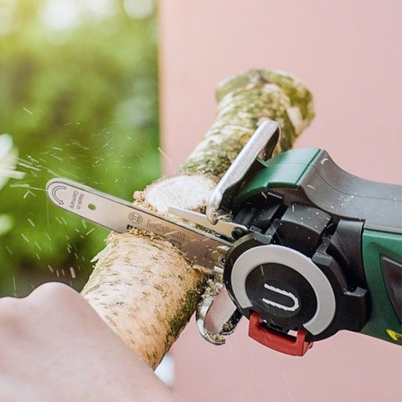 Bosch Трион верижен акумулаторен с батерия и зарядно, 12 V, 2.5 Ah, 6 см, EasyCut 12 Bosch Трион верижен акумулаторен с батерия и зарядно, 12 V, 2.5 Ah, 6 см, EasyCut 12
