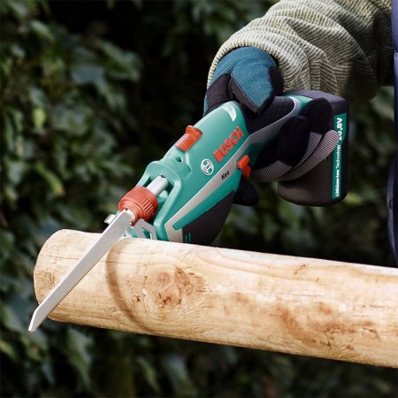 Bosch Трион саблен акумулаторен с плавно регулиране 10.8 V, 0-1600 хода/мин, 1.3 Ah, Keo Bosch Трион саблен акумулаторен с плавно регулиране 10.8 V, 0-1600 хода/мин, 1.3 Ah, Keo