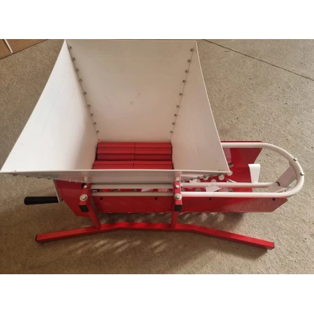 Гроздомелачка с ронка DG07 Гроздомелачка с ронка DG07