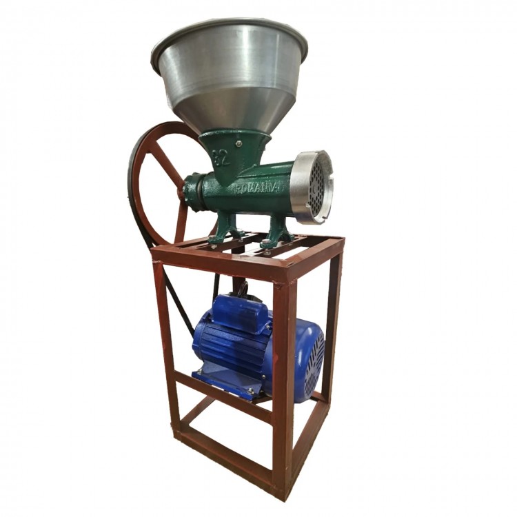 Чугунена електрическа месомелачка 1,5 kW