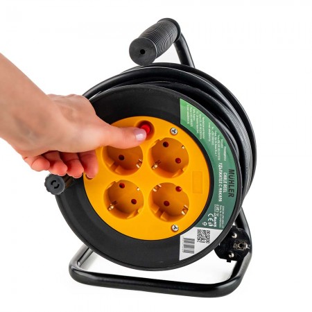 Удължител с макара и 4 гнезда, 1.5mm2, 15.0m дължина Удължител с макара и 4 гнезда, 1.5mm2, 15.0m дължина
