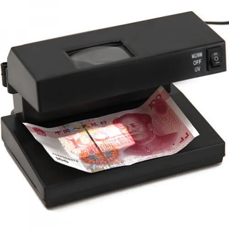 Мултифункционален детектор за проверка на банкноти с UV и бяла лампа и увеличаваща лупа Мултифункционален детектор за проверка на банкноти с UV и бяла лампа и увеличаваща лупа