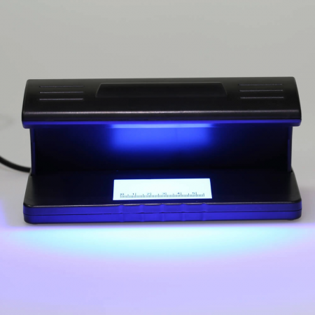 Детектор за пари uv1425